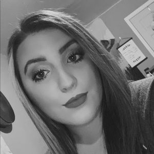 Meet your Posher, Ciara